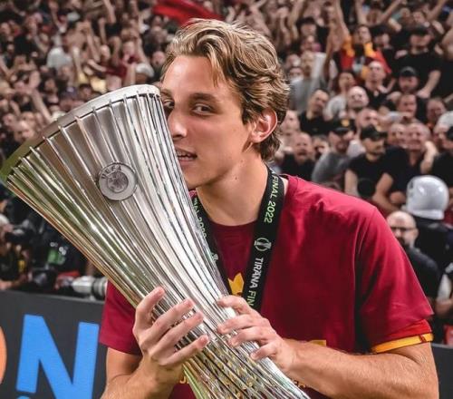 劳尔,阿森西奥与,皇马续约至,乐竞体育官网,乐竞体育直播,体育赛事直播,足球直播