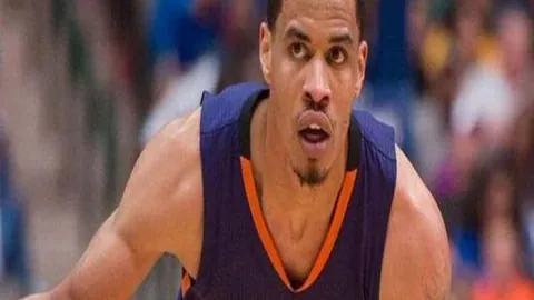 掘金队约基奇创造31+21+22历史级三双，加时战太阳创新高